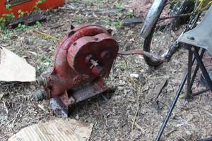 lot 251 image: Pump