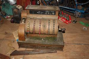 lot 188 image: Vintage National Cash Register