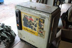 lot 183 image: Vintage Ideal Dispenser Co. Pepsi Cooler