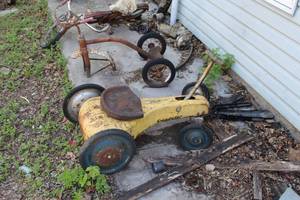 lot 201 image: Vintage Speedster Cart Tricycle