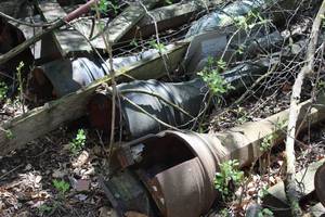 lot 231 image: Lot of (7) Cast Iron Light Poles