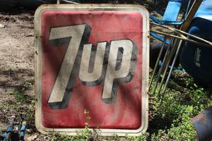 lot 243 image: 7-Up Metal Sign