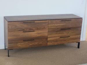 lot 11 image: Modern Styled 6 Drawer Dresser by Room & Board
