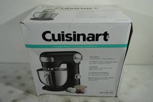NEW Cuisinart 5.5 Quart Stand Mixer