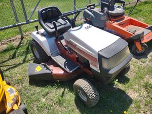 Signature Elite Lawn Tractor