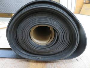 NEW ROLL OF HEAVY DUTY RUBBER MAT