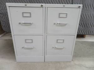2 MATCHING METAL FILE CABINENTS