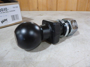 lot 17 image: Valley 2 516 Tow Ball with Shank
