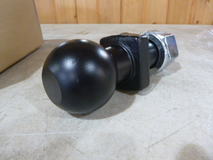 lot 18 image: Valley 2 516 Tow Ball with Shank