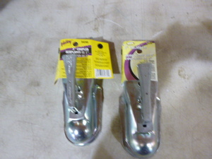 lot 23 image: 2 Couplers
