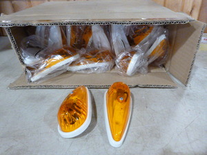lot 89 image: Case of Optronics Amber ClearanceMarker Lights