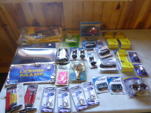 lot 118 image: Automotive Accessories