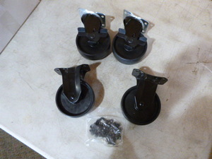 lot 162 image: Set of Casters