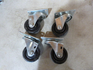 lot 164 image: Set of Casters
