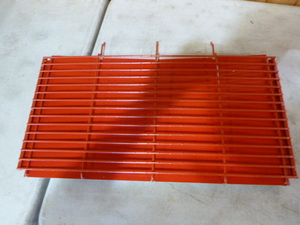 lot 182 image: Red Wire Rack