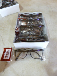 lot 364 image: 1 Dozen Pair of Reading Glasses