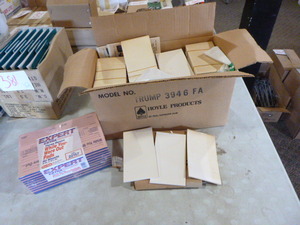 lot 382 image: Box of Scratch Pads