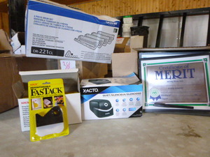 lot 384 image: Miscellaneous Office Supplies