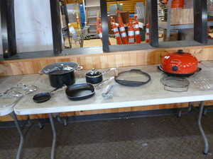 lot 397 image: Cookware