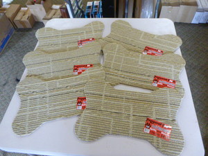 lot 405 image: 6 Pampered Pooch Food and Water Bowl Mats