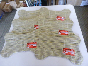 lot 406 image: 6 Pampered Pooch Food and Water Bowl Mats