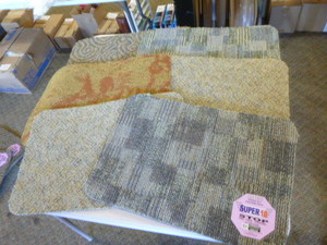 lot 408 image: 6 Mats