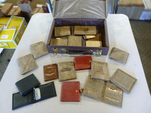 lot 412 image: Lot of Billfolds