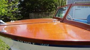 RARE FIND   1968 Eltro 15ft MahoganyWood Boatthe company produced about 600-700 boats during the twelve year period
