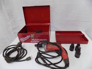 lot 1 image: Milwaukee Screw GunCase