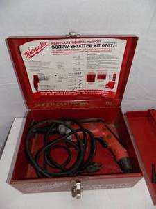 lot 7 image: Milwaukee Screw GunCase