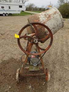 lot 30 image: Cement Mixer