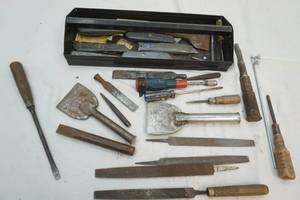 lot 33 image: tool box with tools