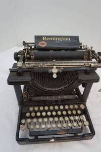 lot 133 image: Remington Standard typewriter