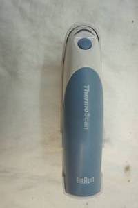 lot 147 image: Braun Thermo scan thermometer