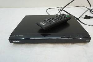 lot 154 image: Sony DVD player with remote