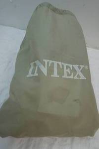 lot 206 image: Intex kids travel bed set