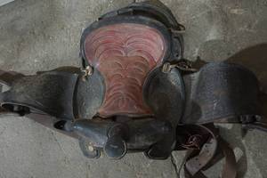 lot 245 image: Big Horn leather saddle