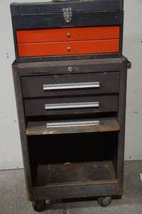 lot 246 image: portable toolbox with 2-drawer stacking toolbox