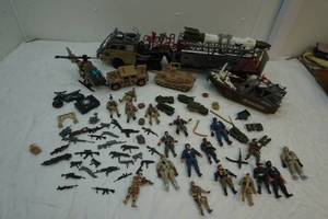 lot 248 image: Soldier battle and action figures