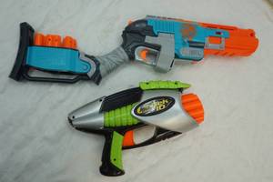 lot 263 image: Nerf guns