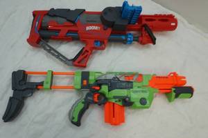 lot 266 image: Nerf guns
