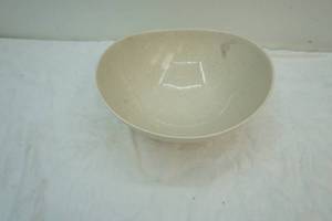 lot 270 image: ceramic bowl