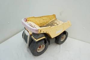 lot 49 image: vintage Tonka metal dump truck