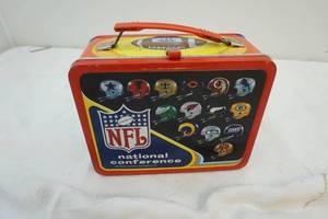 lot 52 image: vintage 1978 Thermos NFL football metal lunchbox