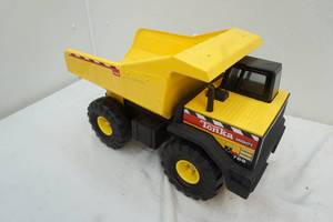 lot 79 image: Tonka metal dump truck