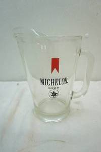 lot 119 image: Michelob glass beer pitcher