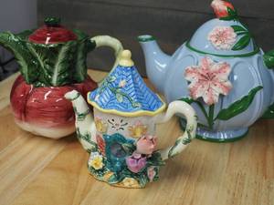 3 Spring Teapots