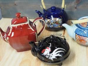 Set of 4 teapots