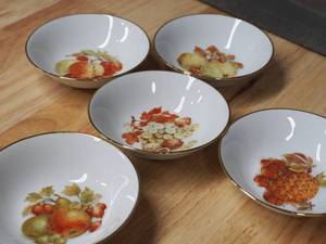 3 set of dessert bowls