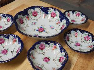 Hostess Set